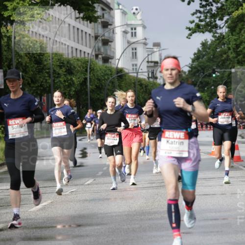 14.06.2026 - REWE Women's Run Jannik Wohlers http://msf.ph/oto/9793856 14.06.2026 09:07:45 Laufen 10233, 10929, 10095, 9, 4, 11351 meine-sportfotos.de