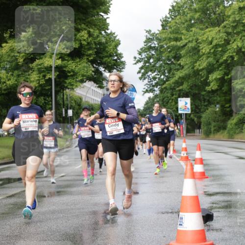 14.06.2026 - REWE Women's Run Jannik Wohlers http://msf.ph/oto/9794106 14.06.2026 09:08:10 Laufen 10650, 7, 11360, 6577, 10763, 5, 00 meine-sportfotos.de