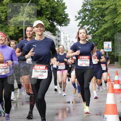 14.06.2026 - REWE Women's Run Jannik Wohlers http://msf.ph/oto/9794169 14.06.2026 09:08:14 Laufen 10958, 51, 10299, 10604, 10449, 7 meine-sportfotos.de