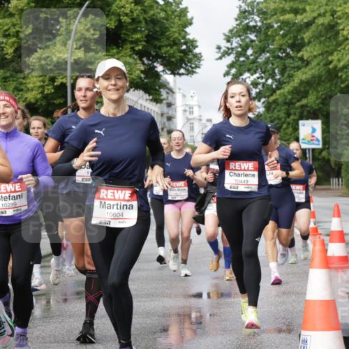 14.06.2026 - REWE Women's Run Jannik Wohlers http://msf.ph/oto/9794171 14.06.2026 09:08:14 Laufen 10958, 51, 10299, 10604, 10449, 7 meine-sportfotos.de