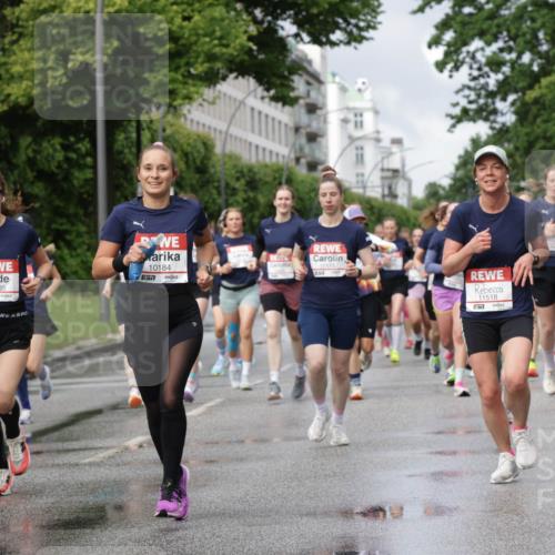 14.06.2026 - REWE Women's Run Jannik Wohlers http://msf.ph/oto/9794312 14.06.2026 09:08:24 Laufen 10935, 657, 10184, 10115, 11518, 57 meine-sportfotos.de