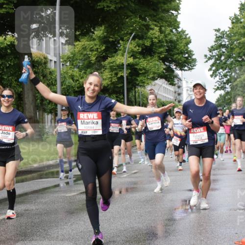 14.06.2026 - REWE Women's Run Jannik Wohlers http://msf.ph/oto/9794357 14.06.2026 09:08:25 Laufen 10184, 57, 10935, 11518, 657, 893, 02, 22 meine-sportfotos.de