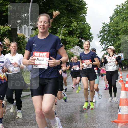 14.06.2026 - REWE Women's Run Jannik Wohlers http://msf.ph/oto/9794465 14.06.2026 09:08:30 Laufen 10782, 57, 11395, 11184, 7, 11266 meine-sportfotos.de