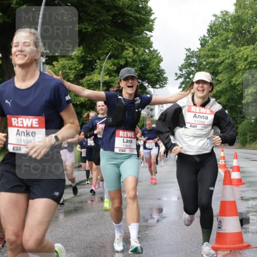 14.06.2026 - REWE Women's Run Jannik Wohlers http://msf.ph/oto/9794508 14.06.2026 09:08:32 Laufen 10192, 11184, 10803, 11266, 7, 302, 22 meine-sportfotos.de