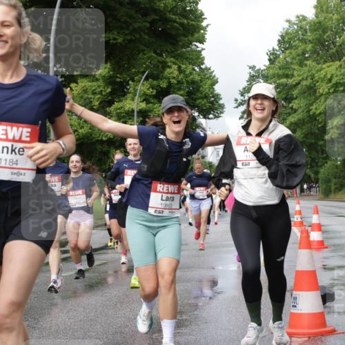 14.06.2026 - REWE Women's Run Jannik Wohlers http://msf.ph/oto/9794515 14.06.2026 09:08:32 Laufen 10192, 7, 11184, 7, 11526, 10803, 112, 7 meine-sportfotos.de