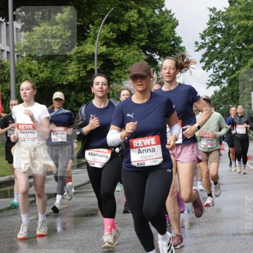 14.06.2026 - REWE Women's Run Jannik Wohlers http://msf.ph/oto/9794623 14.06.2026 09:08:39 Laufen 3, 18133, 10302, 10122, 7, 10699, 657, 10806, 0222 meine-sportfotos.de