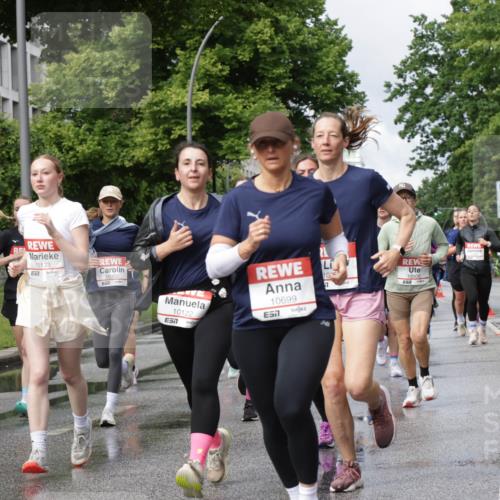14.06.2026 - REWE Women's Run Jannik Wohlers http://msf.ph/oto/9794625 14.06.2026 09:08:39 Laufen 10133, 657, 10302, 577, 10, 10806, 7, 10122, 7, 10699, 57 meine-sportfotos.de