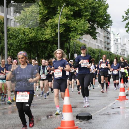 14.06.2026 - REWE Women's Run Jannik Wohlers http://msf.ph/oto/9794828 14.06.2026 09:09:05 Laufen 10776, 57, 10156, 11313, 10986 meine-sportfotos.de