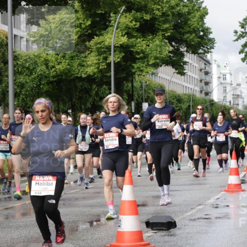 14.06.2026 - REWE Women's Run Jannik Wohlers http://msf.ph/oto/9794830 14.06.2026 09:09:05 Laufen 10776, 57, 10156, 11313, 10986 meine-sportfotos.de