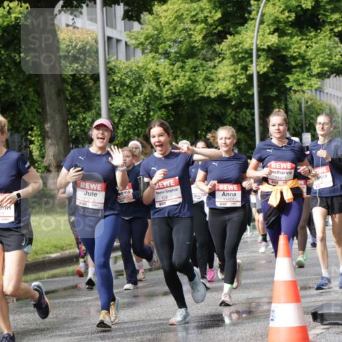14.06.2026 - REWE Women's Run Jannik Wohlers http://msf.ph/oto/9795095 14.06.2026 09:09:18 Laufen 10611, 11210, 7, 10835, 657, 11423, 7, 11415, 11 meine-sportfotos.de