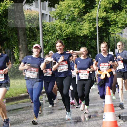 14.06.2026 - REWE Women's Run Jannik Wohlers http://msf.ph/oto/9795099 14.06.2026 09:09:18 Laufen 10611, 7, 11210, 7, 51, 10835, 1097, 11423, 57, 11415 meine-sportfotos.de