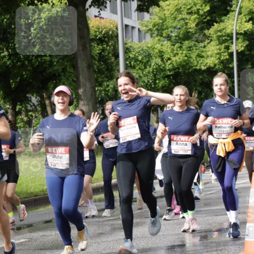 14.06.2026 - REWE Women's Run Jannik Wohlers http://msf.ph/oto/9795126 14.06.2026 09:09:18 Laufen 10611, 57, 11210, 10835, 57, 11423, 57, 11415, 7, 653, 10526 meine-sportfotos.de