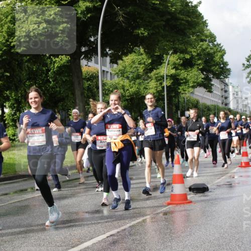 14.06.2026 - REWE Women's Run Jannik Wohlers http://msf.ph/oto/9795141 14.06.2026 09:09:19 Laufen 11210, 10835, 7, 11415, 7, 11423 meine-sportfotos.de