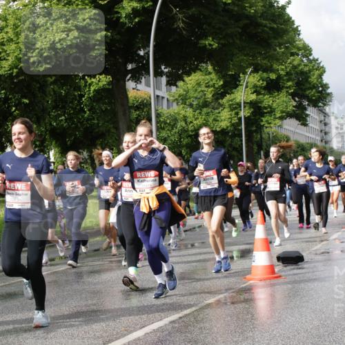 14.06.2026 - REWE Women's Run Jannik Wohlers http://msf.ph/oto/9795156 14.06.2026 09:09:20 Laufen 11210, 10835, 11415 meine-sportfotos.de