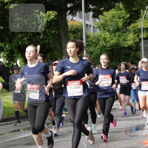 14.06.2026 - REWE Women's Run Jannik Wohlers http://msf.ph/oto/9795216 14.06.2026 09:09:23 Laufen 10565, 657, 11056, 10954, 657, 11369, 57, 11312 meine-sportfotos.de