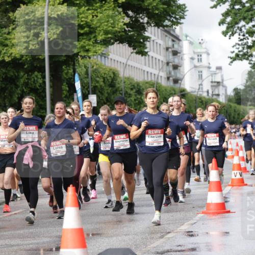 14.06.2026 - REWE Women's Run Jannik Wohlers http://msf.ph/oto/9795411 14.06.2026 09:09:35 Laufen 11013, 657, 10815, 10451, 10554, 11436, 12 meine-sportfotos.de