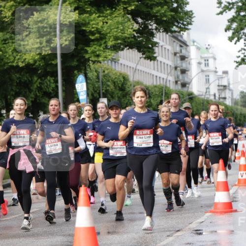 14.06.2026 - REWE Women's Run Jannik Wohlers http://msf.ph/oto/9795440 14.06.2026 09:09:35 Laufen 1118, 10815, 57, 11436, 6, 00, 10291, 10554, 10451, 7 meine-sportfotos.de