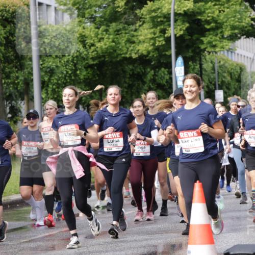 14.06.2026 - REWE Women's Run Jannik Wohlers http://msf.ph/oto/9795465 14.06.2026 09:09:36 Laufen 01, 10170, 11092, 111, 10815, 517, 11436, 7, 10451, 577, 10291, 11304 meine-sportfotos.de