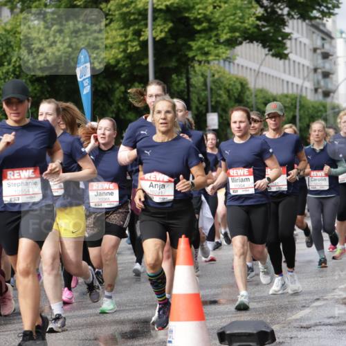 14.06.2026 - REWE Women's Run Jannik Wohlers http://msf.ph/oto/9795512 14.06.2026 09:09:38 Laufen 200, 1045, 10554, 657, 10065, 57, 10291, 11304, 131, 7 meine-sportfotos.de