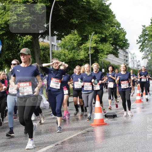 14.06.2026 - REWE Women's Run Jannik Wohlers http://msf.ph/oto/9795590 14.06.2026 09:09:42 Laufen 11304, 7, 6, 0, 11265, 57, 11131, 57, 11332 meine-sportfotos.de
