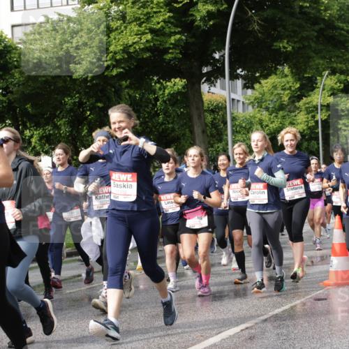 14.06.2026 - REWE Women's Run Jannik Wohlers http://msf.ph/oto/9795611 14.06.2026 09:09:43 Laufen 11332, 10721, 11131, 657, 10031, 57, 57, 75, 10912 meine-sportfotos.de