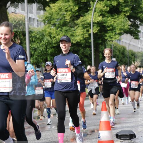 14.06.2026 - REWE Women's Run Jannik Wohlers http://msf.ph/oto/9795669 14.06.2026 09:09:47 Laufen 10229, 57, 10598, 302, 22, 10377, 57 meine-sportfotos.de