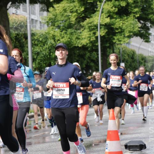 14.06.2026 - REWE Women's Run Jannik Wohlers http://msf.ph/oto/9795676 14.06.2026 09:09:47 Laufen 279, 10598, 7, 10377 meine-sportfotos.de