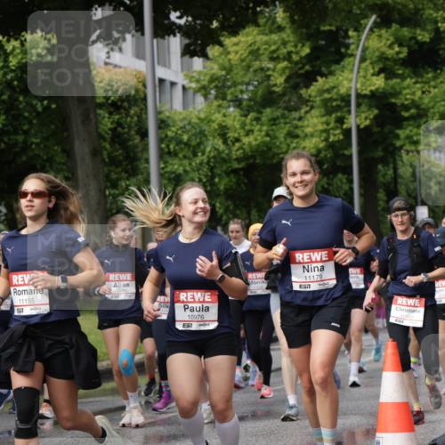 14.06.2026 - REWE Women's Run Jannik Wohlers http://msf.ph/oto/9795748 14.06.2026 09:09:51 Laufen 10344, 11155, 7, 10828, 10976, 7, 11179, 7, 10940 meine-sportfotos.de