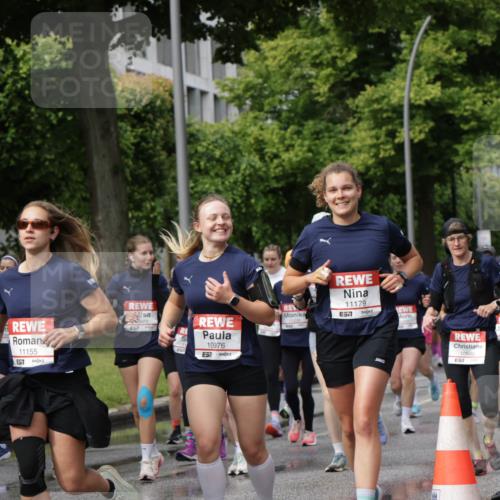 14.06.2026 - REWE Women's Run Jannik Wohlers http://msf.ph/oto/9795752 14.06.2026 09:09:51 Laufen 10344, 11155, 517, 10976, 11179, 7, 10940, 5 meine-sportfotos.de