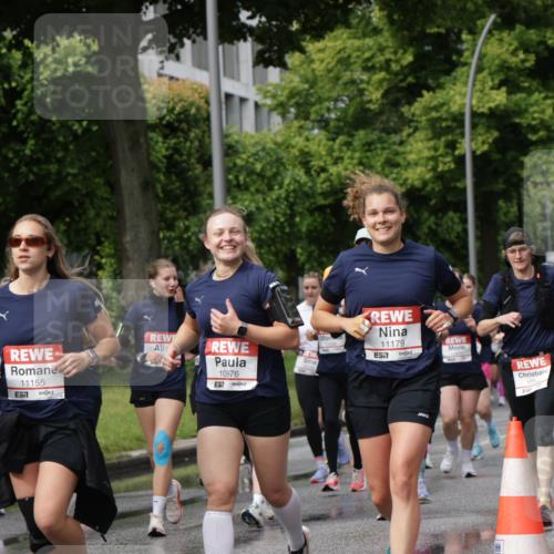 14.06.2026 - REWE Women's Run Jannik Wohlers http://msf.ph/oto/9795760 14.06.2026 09:09:51 Laufen 10344, 11155, 10976, 57, 11179, 7 meine-sportfotos.de