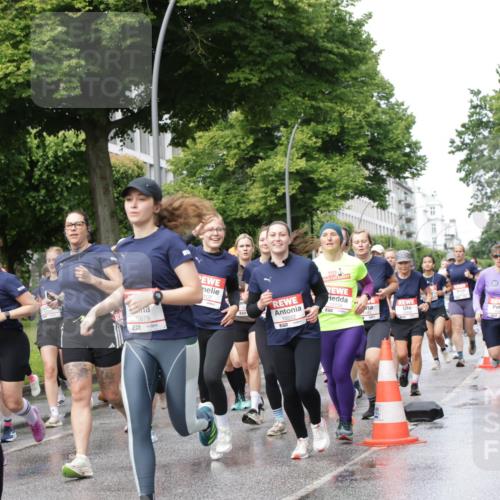 14.06.2026 - REWE Women's Run Jannik Wohlers http://msf.ph/oto/9795901 14.06.2026 09:10:03 Laufen 11208, 7, 10879, 657, 107, 10222 meine-sportfotos.de