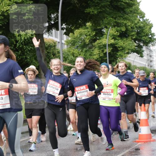 14.06.2026 - REWE Women's Run Jannik Wohlers http://msf.ph/oto/9795914 14.06.2026 09:10:04 Laufen 10566, 10879, 10603, 7, 11107, 7, 10193, 10222, 7, 10104, 57 meine-sportfotos.de