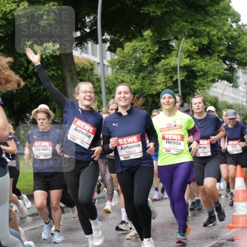 14.06.2026 - REWE Women's Run Jannik Wohlers http://msf.ph/oto/9795922 14.06.2026 09:10:04 Laufen 10879, 10603, 7, 11107, 7, 10222, 57, 10104, 1191 meine-sportfotos.de