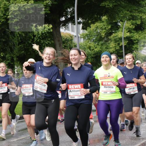 14.06.2026 - REWE Women's Run Jannik Wohlers http://msf.ph/oto/9795937 14.06.2026 09:10:04 Laufen 10603, 57, 11107, 7, 10222, 7, 10104, 7, 11191, 10898 meine-sportfotos.de