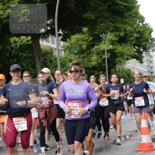 14.06.2026 - REWE Women's Run Jannik Wohlers http://msf.ph/oto/9795981 14.06.2026 09:10:06 Laufen 11288, 17, 10090, 237, 0482, 7, 10709 meine-sportfotos.de