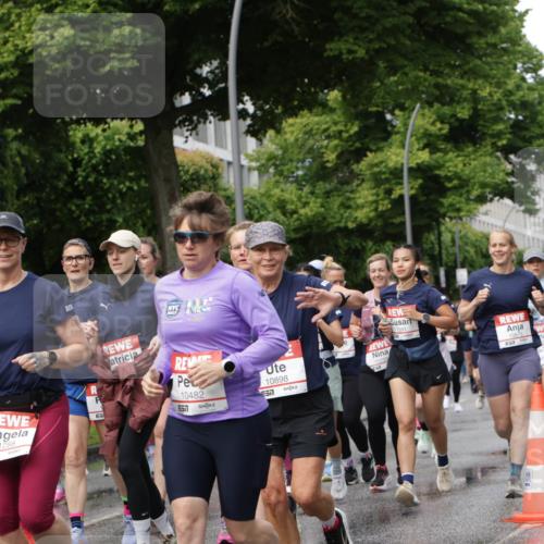 14.06.2026 - REWE Women's Run Jannik Wohlers http://msf.ph/oto/9795997 14.06.2026 09:10:07 Laufen 11288, 7, 10482, 10898, 7, 10709, 11091, 10875 meine-sportfotos.de
