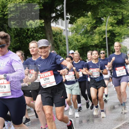 14.06.2026 - REWE Women's Run Jannik Wohlers http://msf.ph/oto/9796006 14.06.2026 09:10:07 Laufen 8, 10482, 577, 10898, 7, 11027, 11091, 10875 meine-sportfotos.de