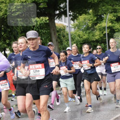 14.06.2026 - REWE Women's Run Jannik Wohlers http://msf.ph/oto/9796025 14.06.2026 09:10:07 Laufen 10482, 57, 10090, 7, 100, 10898, 7, 0433, 6517, 10310, 11091, 10875 meine-sportfotos.de