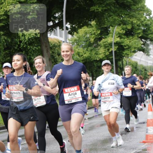 14.06.2026 - REWE Women's Run Jannik Wohlers http://msf.ph/oto/9796041 14.06.2026 09:10:09 Laufen 10433, 57, 11027, 11091, 10709, 5577, 10875, 7, 10831 meine-sportfotos.de