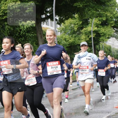 14.06.2026 - REWE Women's Run Jannik Wohlers http://msf.ph/oto/9796048 14.06.2026 09:10:09 Laufen 11027, 57, 11091, 10709, 5517, 10875, 10831 meine-sportfotos.de