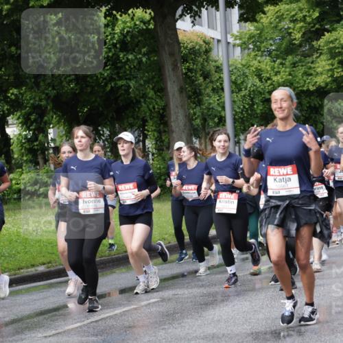 14.06.2026 - REWE Women's Run Jannik Wohlers http://msf.ph/oto/9796169 14.06.2026 09:10:19 Laufen 10583, 10078, 11452, 10561, 651, 276, 11182 meine-sportfotos.de