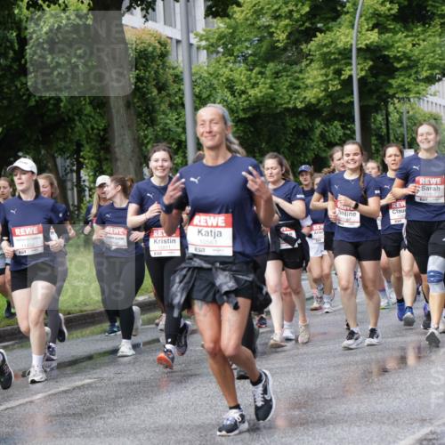 14.06.2026 - REWE Women's Run Jannik Wohlers http://msf.ph/oto/9796179 14.06.2026 09:10:19 Laufen 10078, 11452, 7, 10199, 10811, 57, 10561, 7, 11002, 10410 meine-sportfotos.de