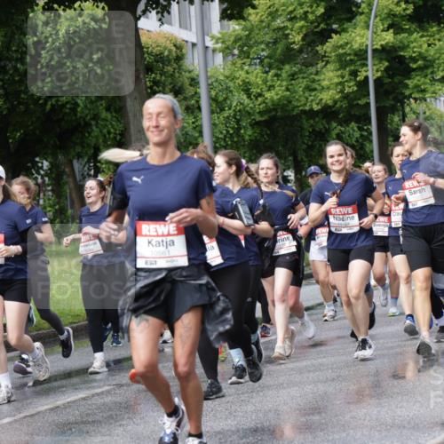 14.06.2026 - REWE Women's Run Jannik Wohlers http://msf.ph/oto/9796200 14.06.2026 09:10:19 Laufen 10078, 57, 11452, 10199, 10561, 2, 11187, 10756, 0276, 11374, 10410 meine-sportfotos.de