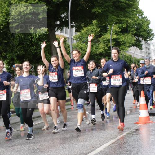 14.06.2026 - REWE Women's Run Jannik Wohlers http://msf.ph/oto/9796247 14.06.2026 09:10:21 Laufen 10582, 10811, 57, 10341, 7, 10276, 657, 657, 10839, 10410 meine-sportfotos.de