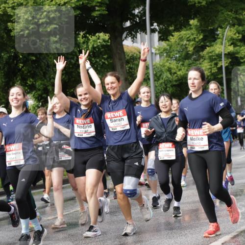 14.06.2026 - REWE Women's Run Jannik Wohlers http://msf.ph/oto/9796251 14.06.2026 09:10:22 Laufen 10199, 10811, 6577, 10341, 7, 10276, 57, 11187, 11002, 7, 10261, 10410 meine-sportfotos.de