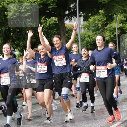 14.06.2026 - REWE Women's Run Jannik Wohlers http://msf.ph/oto/9796253 14.06.2026 09:10:22 Laufen 199, 57, 10811, 10341, 657, 276, 11187, 11002, 657, 10261, 10410 meine-sportfotos.de