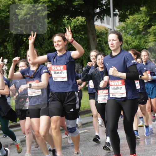 14.06.2026 - REWE Women's Run Jannik Wohlers http://msf.ph/oto/9796279 14.06.2026 09:10:22 Laufen 10341, 7, 10448, 102, 7, 11187, 57, 11002, 57, 10410, 10261, 657 meine-sportfotos.de