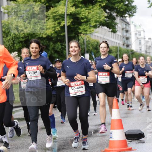 14.06.2026 - REWE Women's Run Jannik Wohlers http://msf.ph/oto/9796377 14.06.2026 09:10:35 Laufen 10780, 517, 11122, 657, 11294, 7, 10801, 7, 930222 meine-sportfotos.de