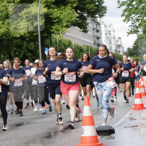 14.06.2026 - REWE Women's Run Jannik Wohlers http://msf.ph/oto/9796430 14.06.2026 09:10:38 Laufen 10323, 10406, 10441, 112, 51 meine-sportfotos.de