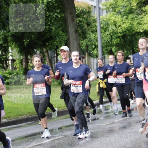 14.06.2026 - REWE Women's Run Jannik Wohlers http://msf.ph/oto/9796450 14.06.2026 09:10:39 Laufen 10525, 10323, 10406, 104, 10441, 11 meine-sportfotos.de